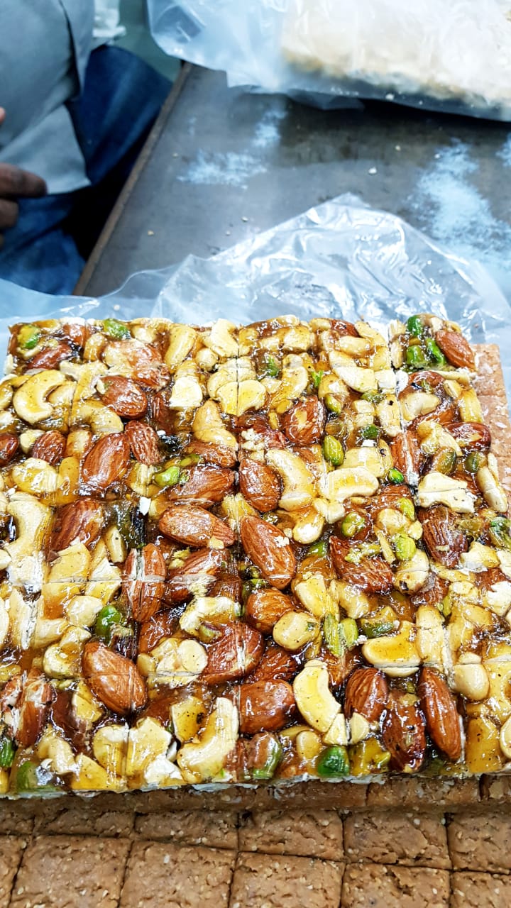 Spl. Dryfruit Chikki/ Keshar Kaju Badam Pista Dimaond Chikki - lonavalafood