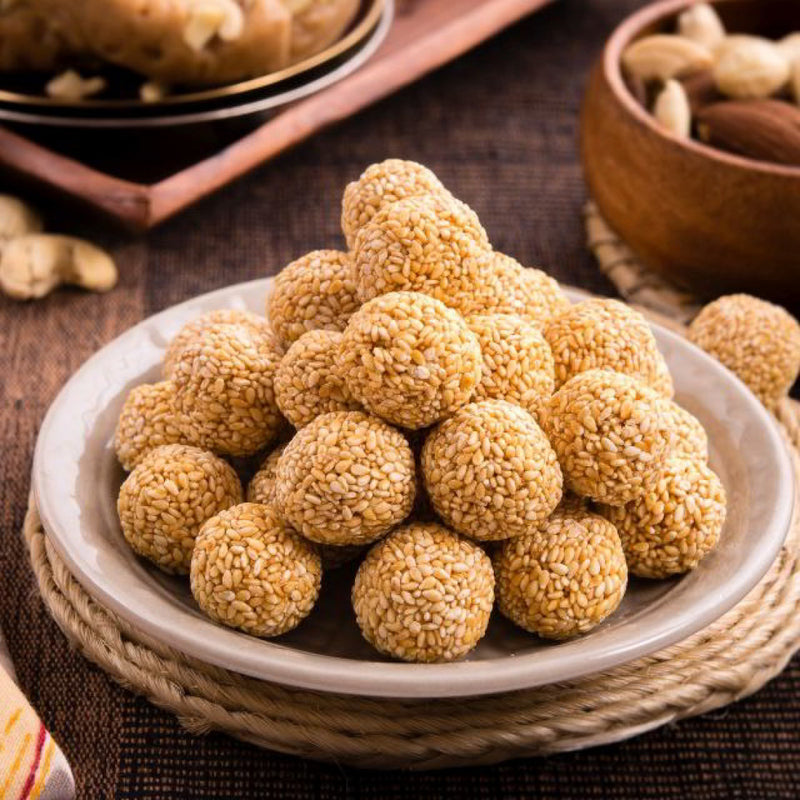 Navratna Tilgul / Sesame ladoo - lonavalafood