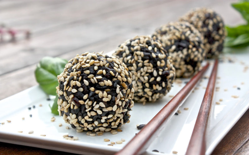 Navratna Black Tilgul / Sesame ladoo - lonavalafood