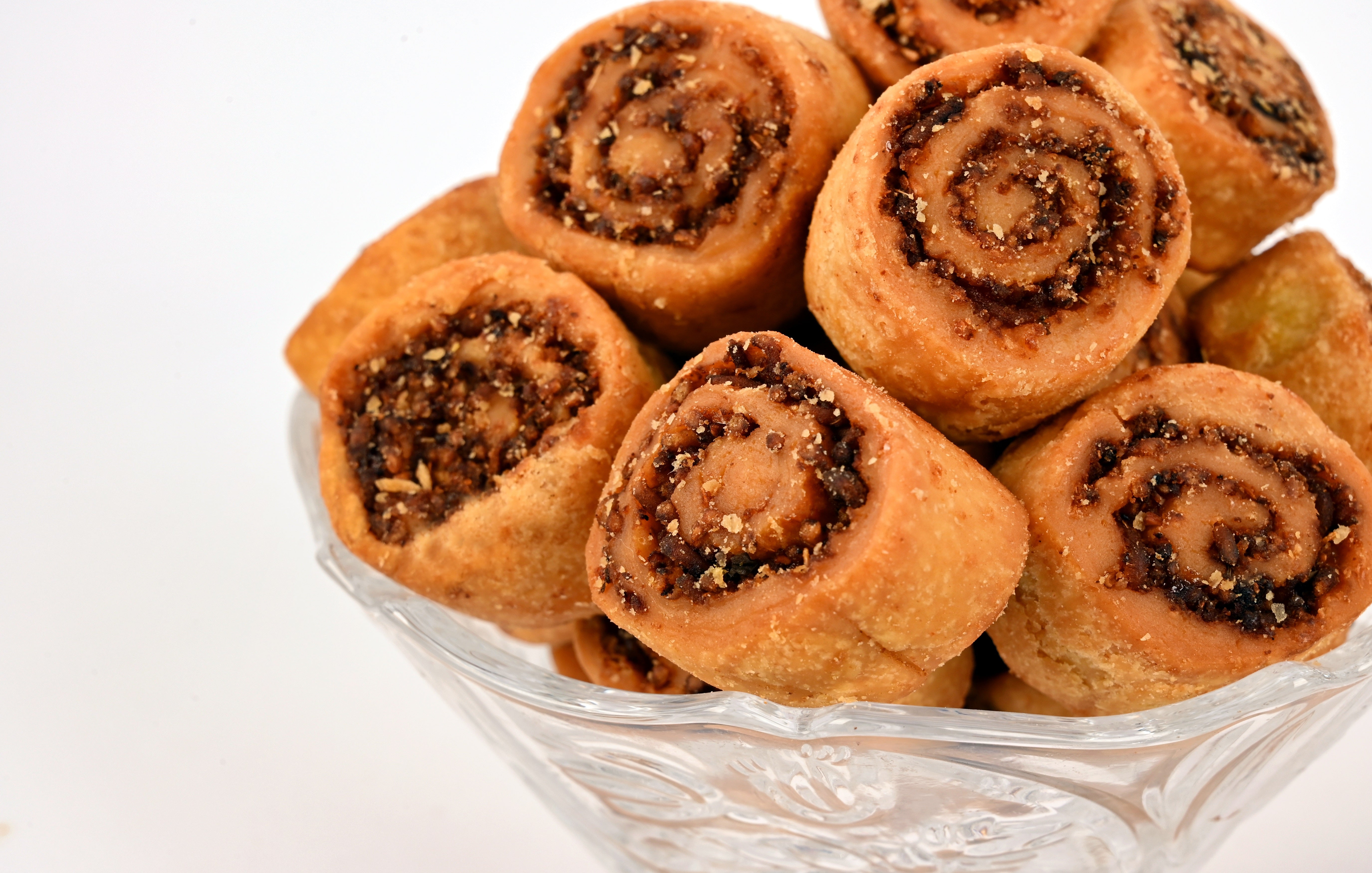 Bhakarwadi Big (मोठी भाकरवडी)