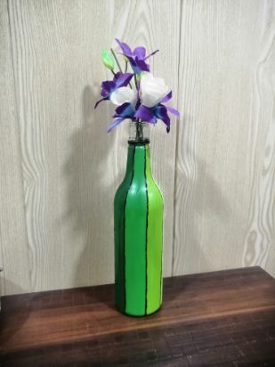 Plastic bottle painted - lonavalafood