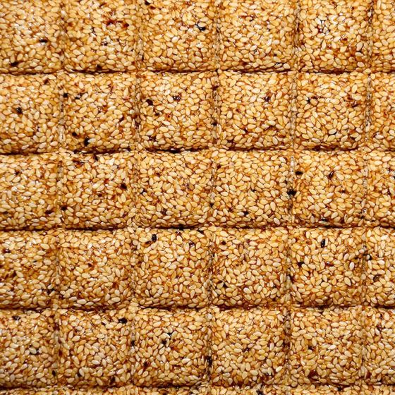 Maganlal Til (Sesame)/Tilgul Chikki - Lonavalafoods.com