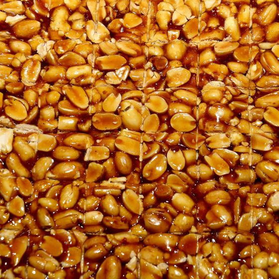Maganlal Whole Groundnut/Peanut/Shengdana Chikki